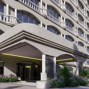 Delta Hotels By Marriott Dar Es Salaam
